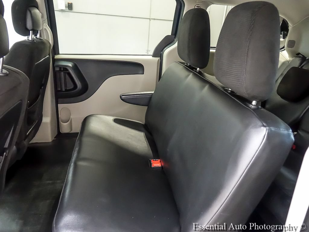Used 2017 Dodge Grand Caravan SE FWD image 11
