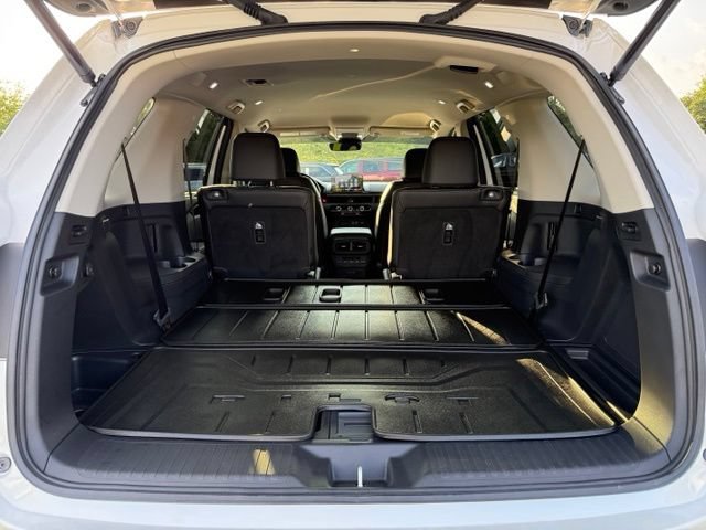 Used 2025 Honda Pilot EX-L image 31