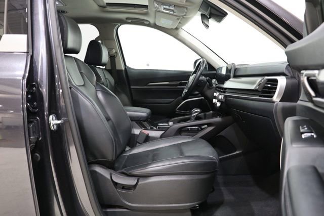 Used 2025 Kia Telluride S AWD/4WD image 41
