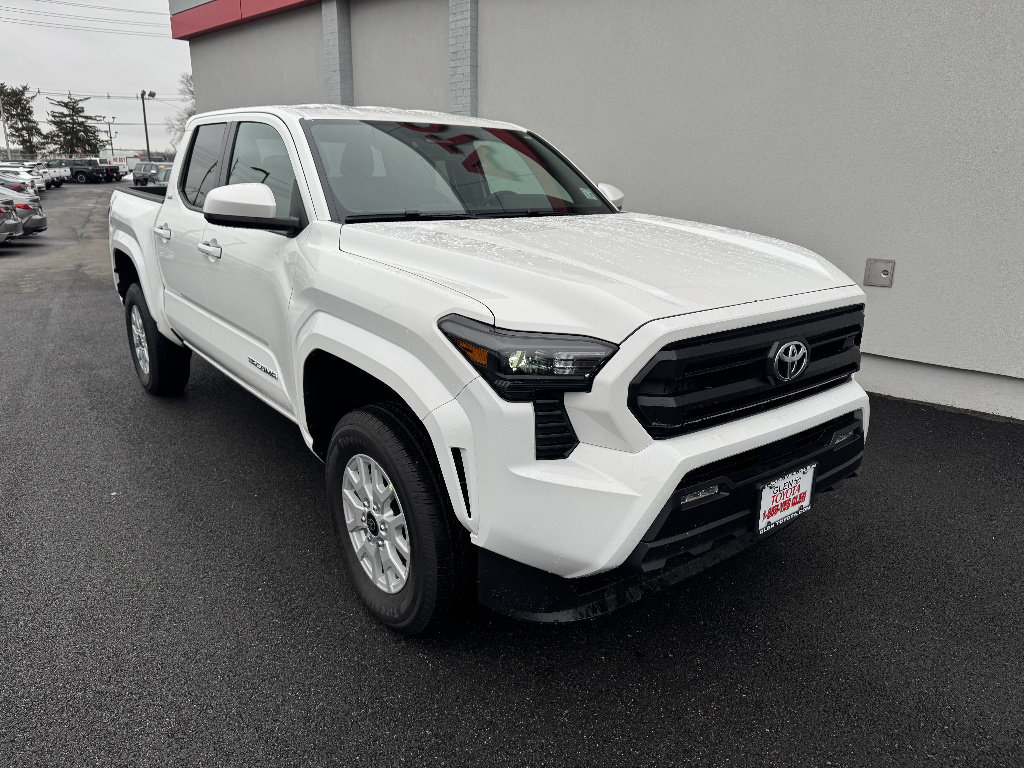 Used 2026 Toyota Tacoma SR5 image 4
