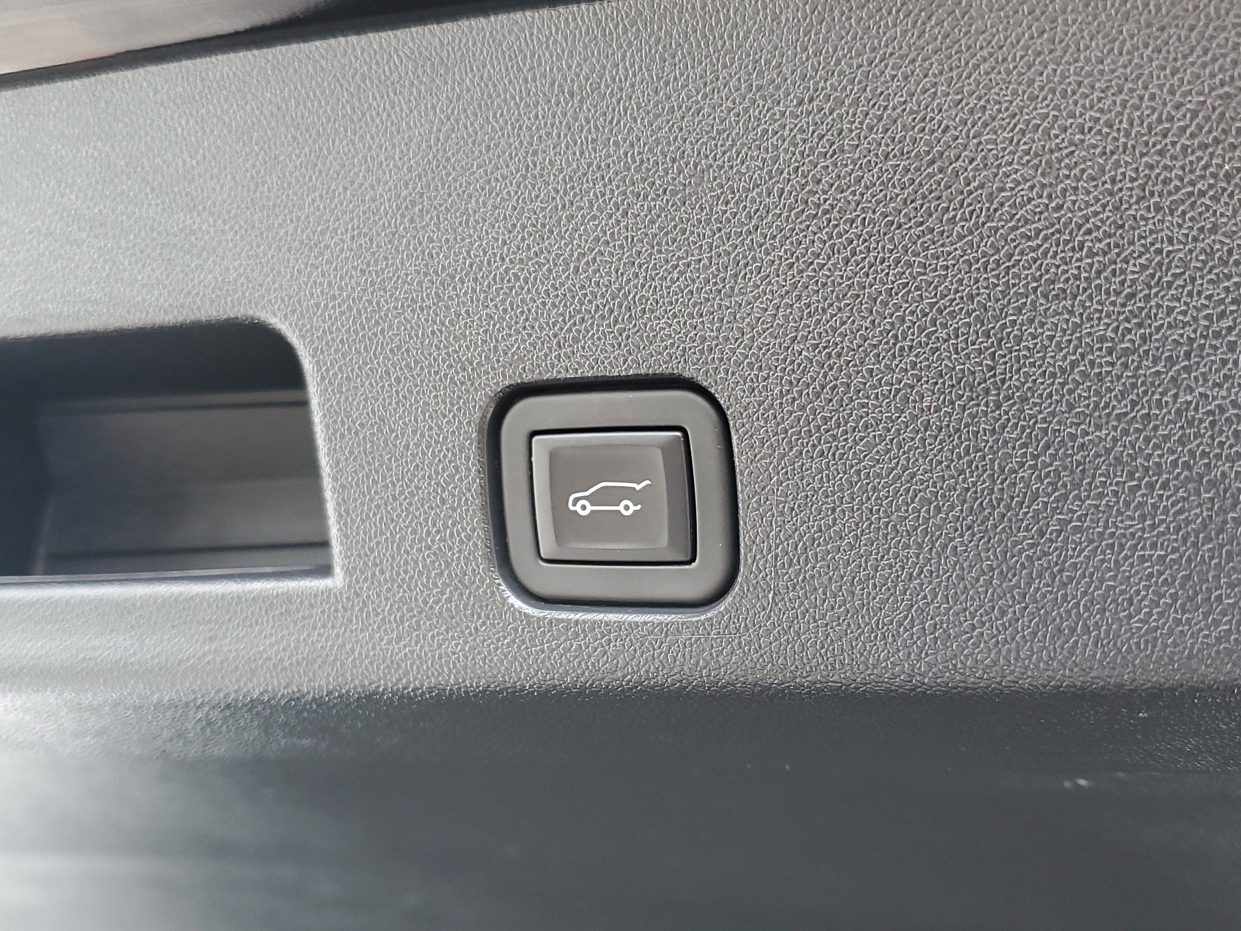 Used 2025 Buick Enclave Preferred image 11