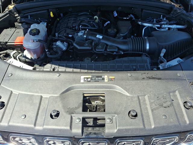 Used 2025 Jeep Grand Cherokee Limited AWD/4WD image 28