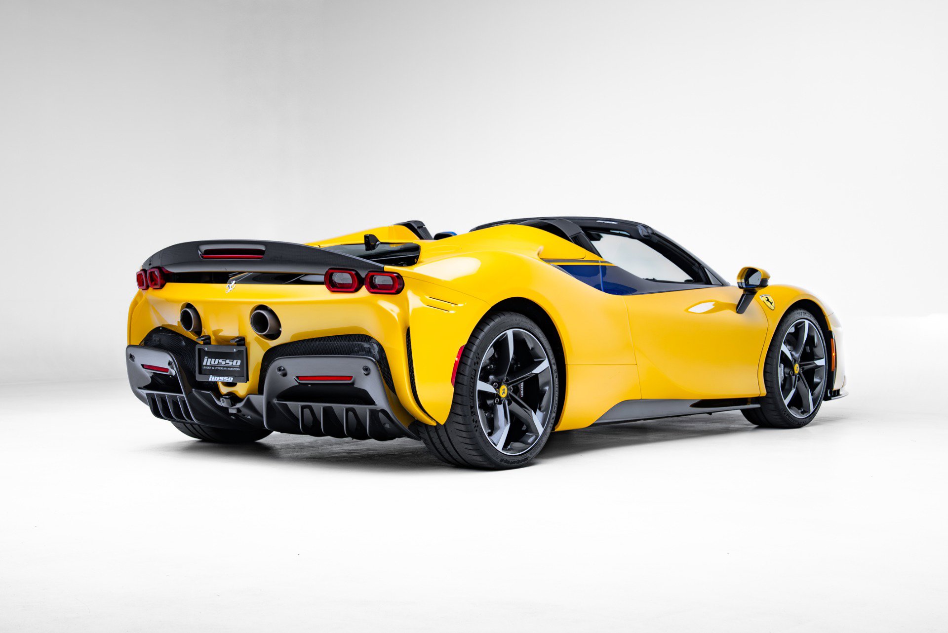 Used 2023 Ferrari SF90 Spider AWD/4WD image 39