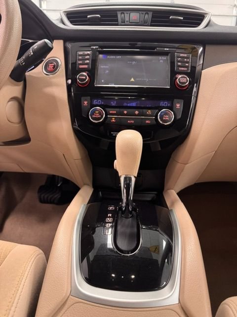 Used 2014 Nissan Rogue SV w/ SV Premium Package AWD/4WD image 13
