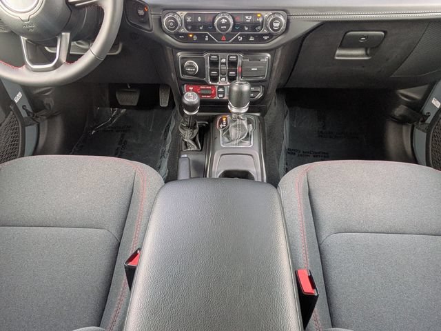 Used 2024 Jeep Wrangler Unlimited Rubicon w/ Technology Group AWD/4WD image 19