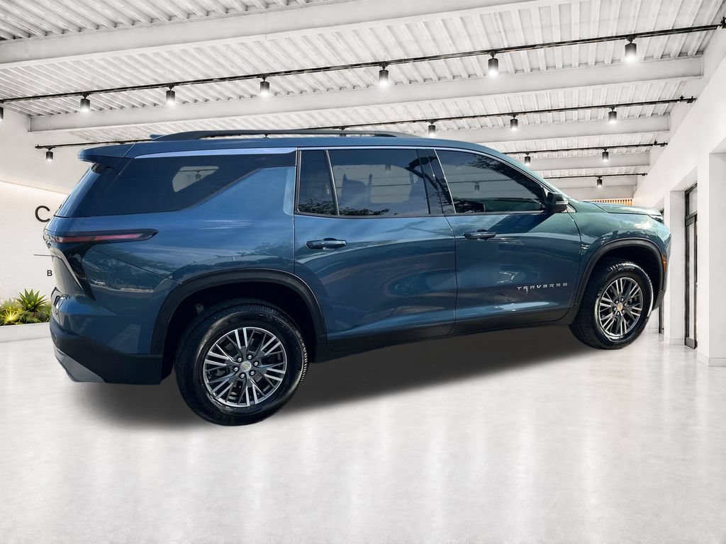 Used 2024 Chevrolet Traverse LT FWD image 10