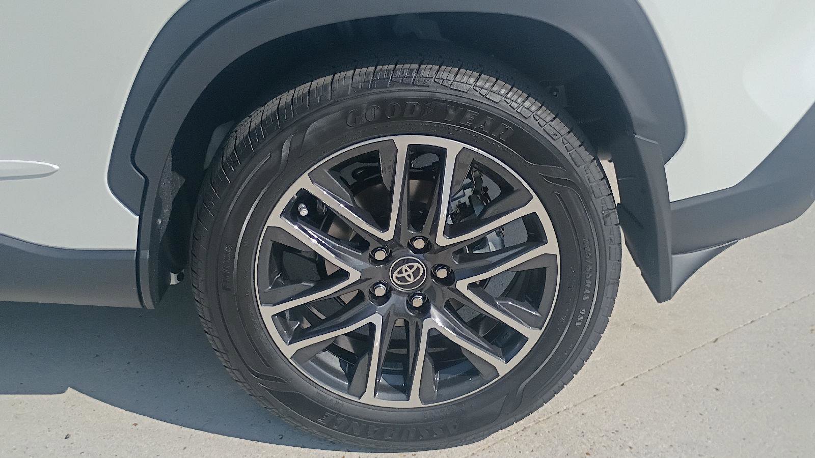 New 2026 Toyota Corolla Cross XLE image 25