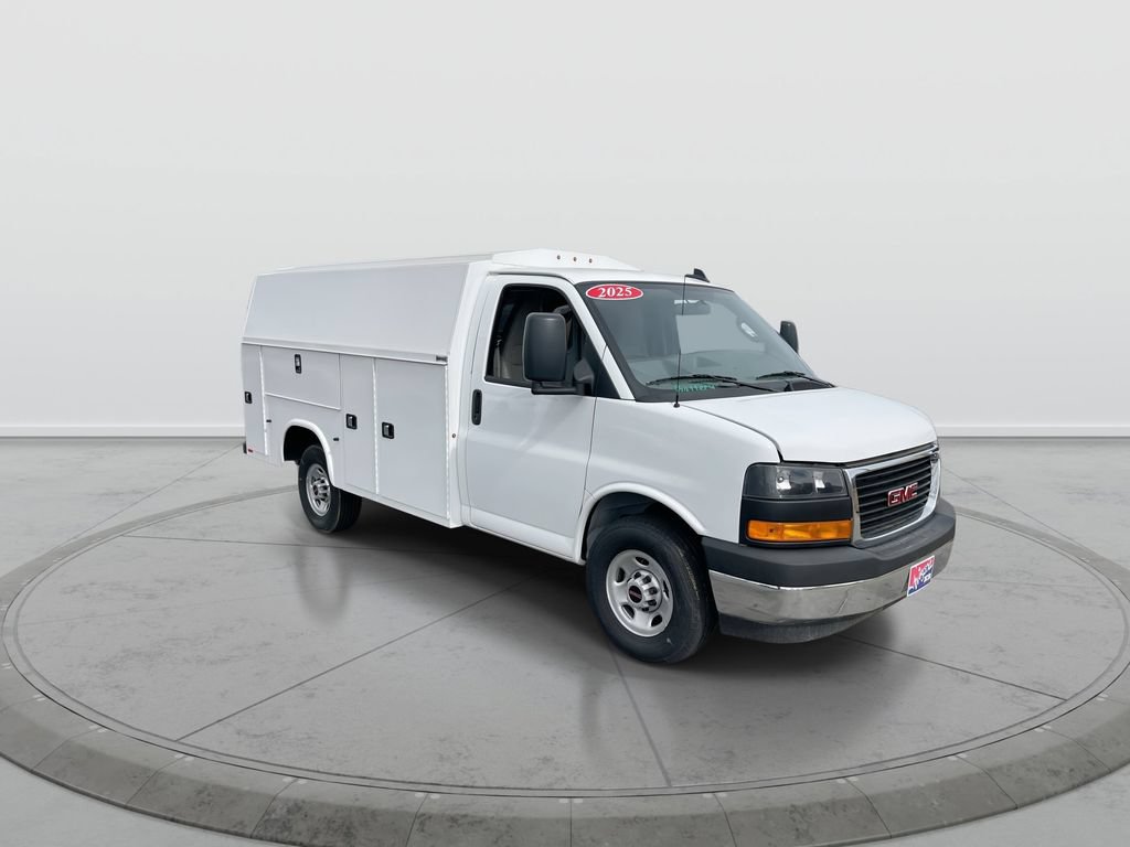 New 2025 GMC Savana 3500 w/ Power Convenience Package RWD image 2