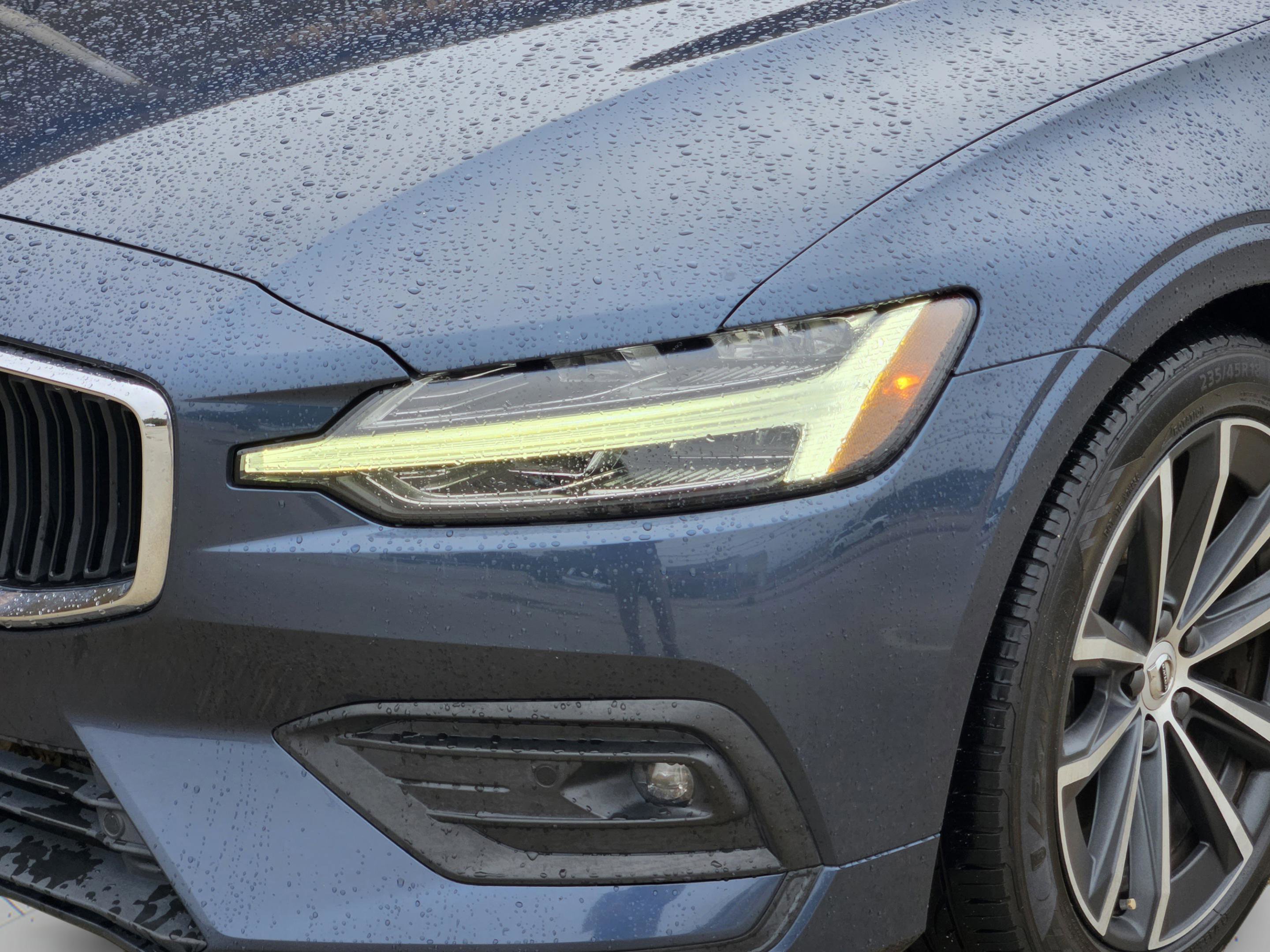 Used 2021 Volvo S60 T5 Momentum w/ Premium Package image 30