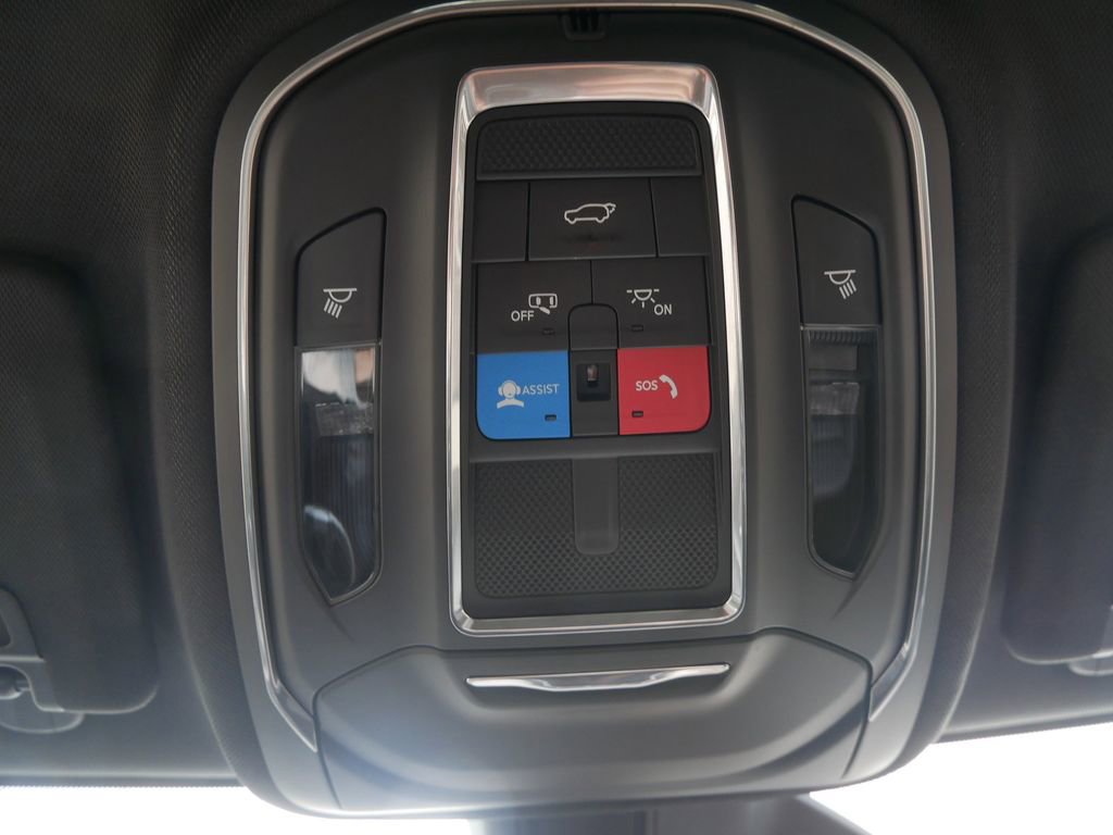 New 2025 Jeep Grand Cherokee Limited w/ Trailer Tow Package image 46