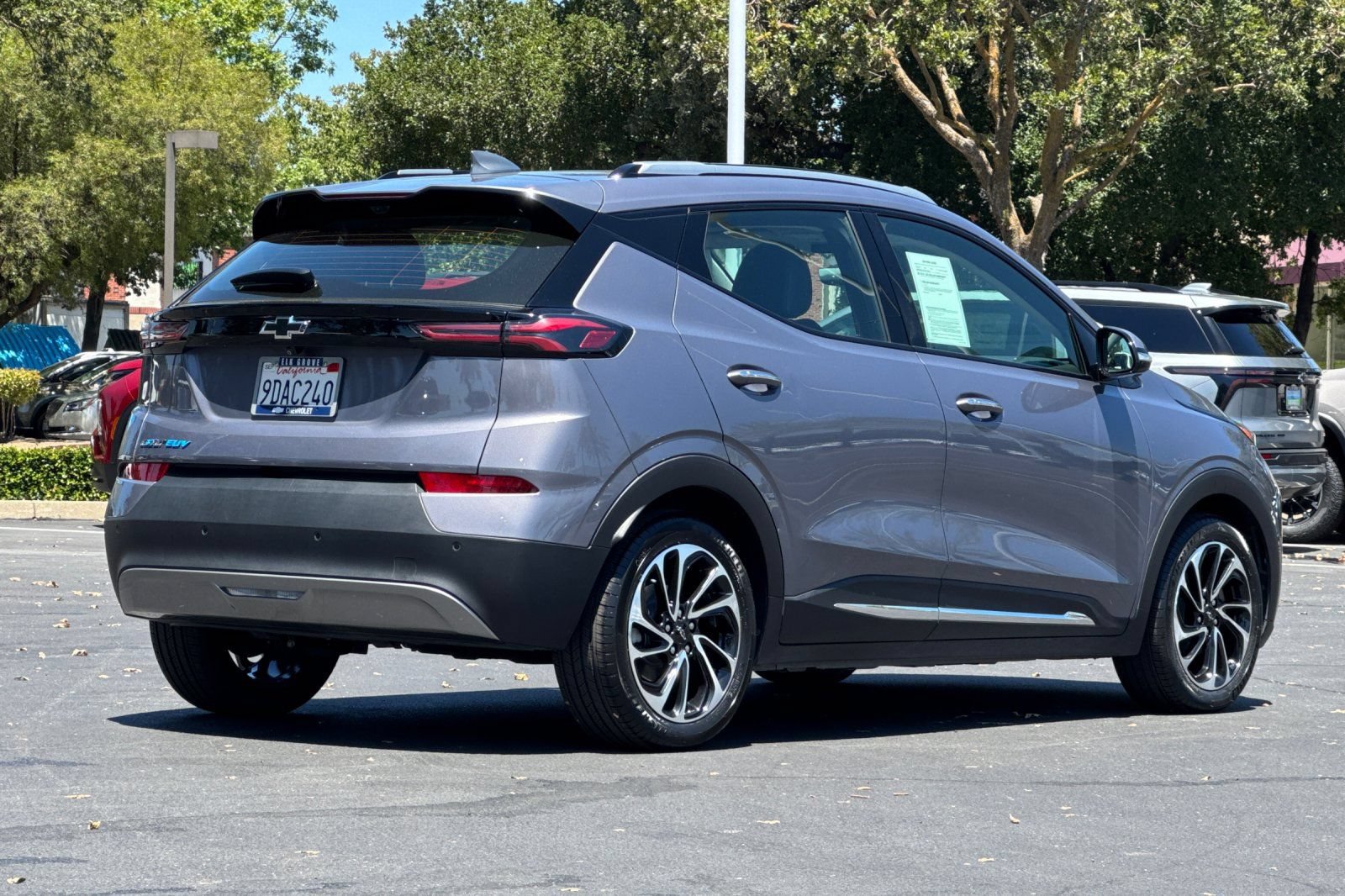 Used 2022 Chevrolet Bolt EUV Premier FWD image 3