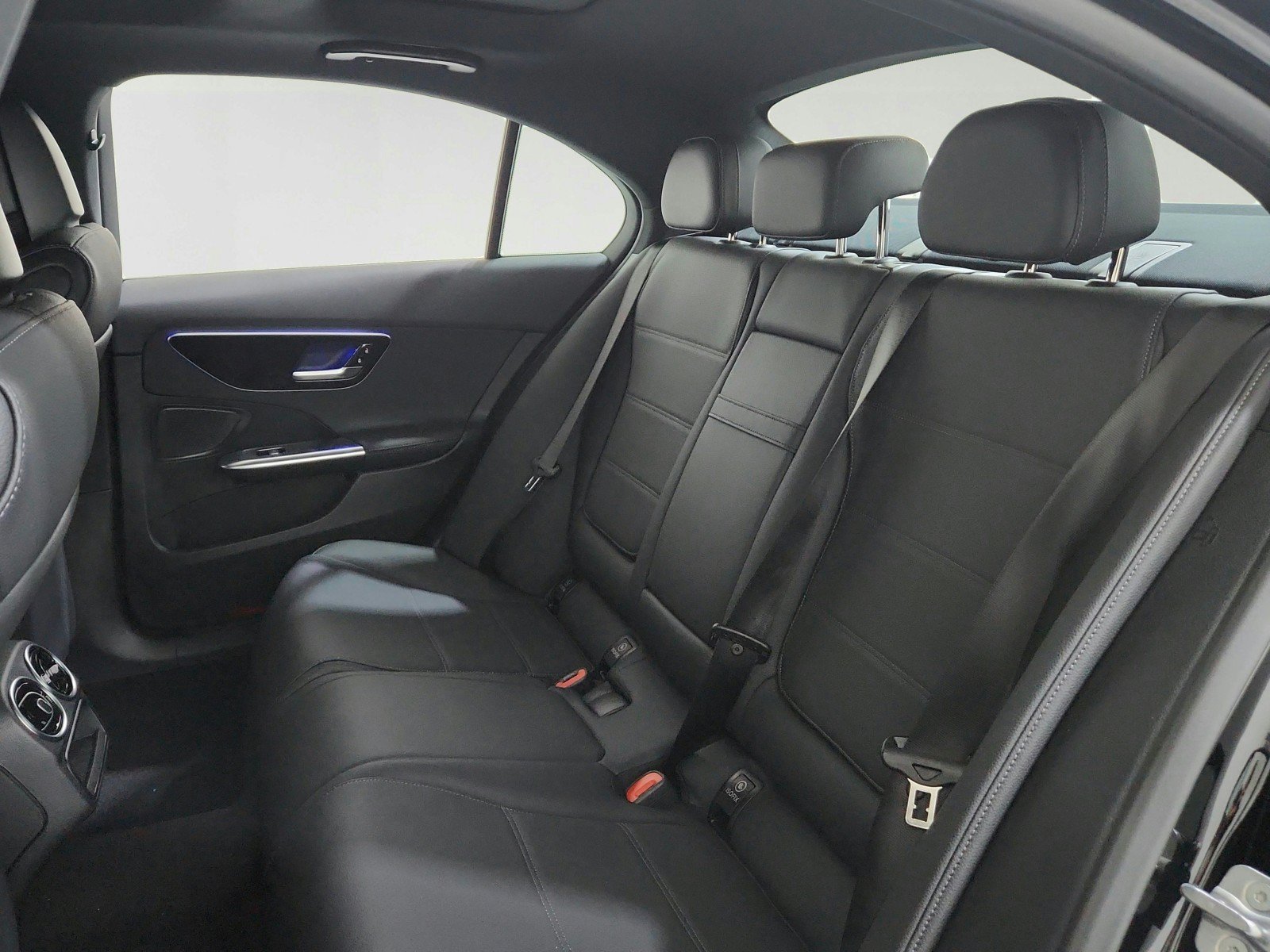 Used 2025 Mercedes-Benz C 300 Sedan image 18