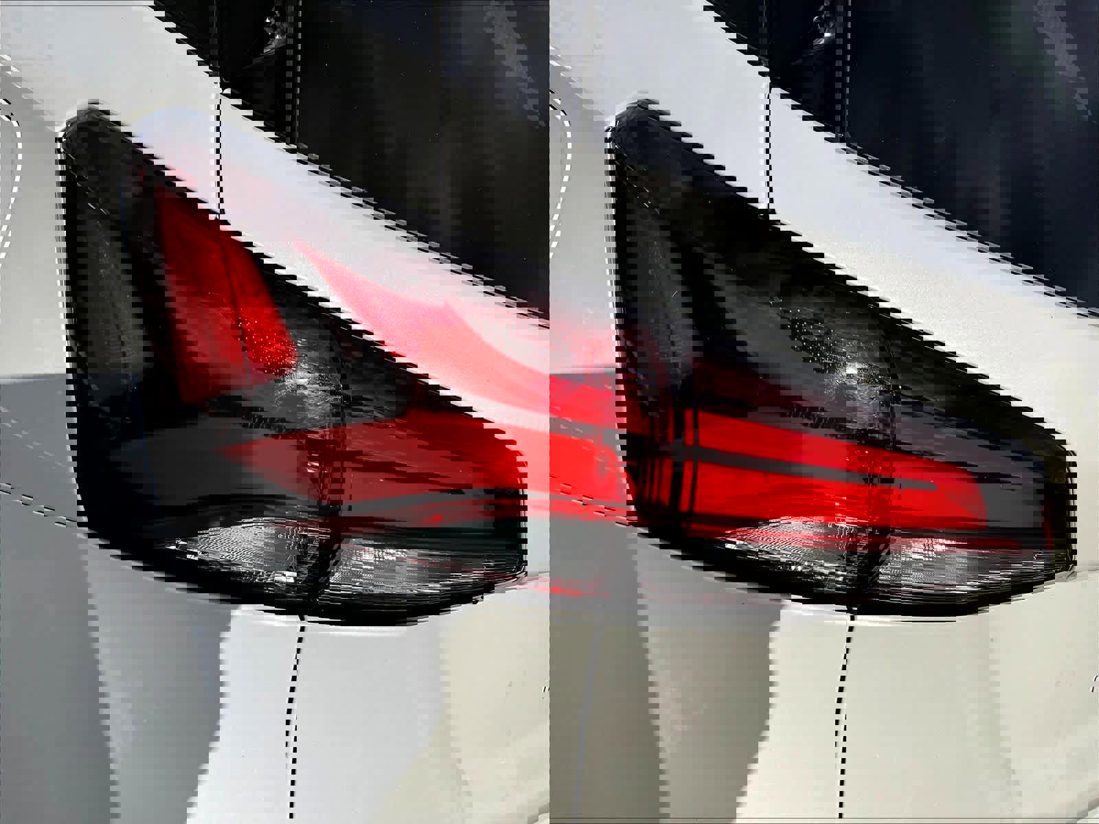 Used 2022 Chevrolet Equinox Premier image 32