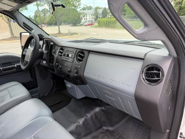 Used 2014 Ford F250 XL w/ Power Equipment Group RWD image 14