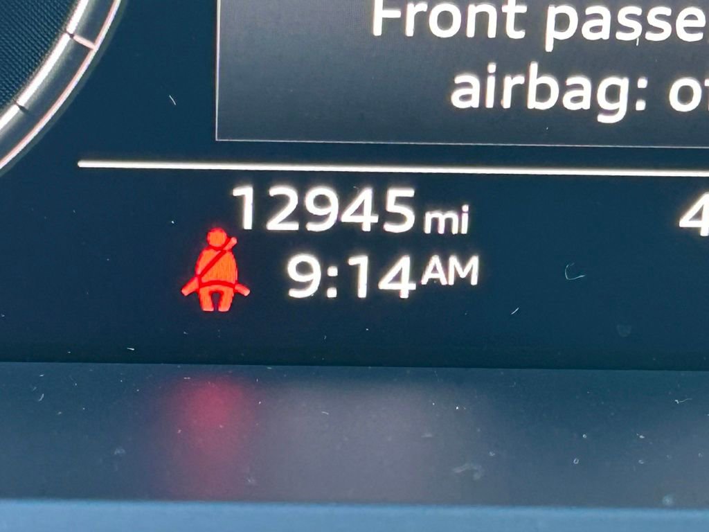 Used 2023 Audi e-tron S Premium Plus w/ Black Optic Package image 15