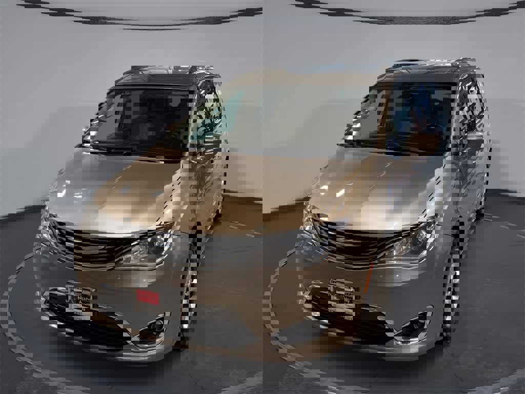 Used 2018 Chrysler Pacifica Touring-L