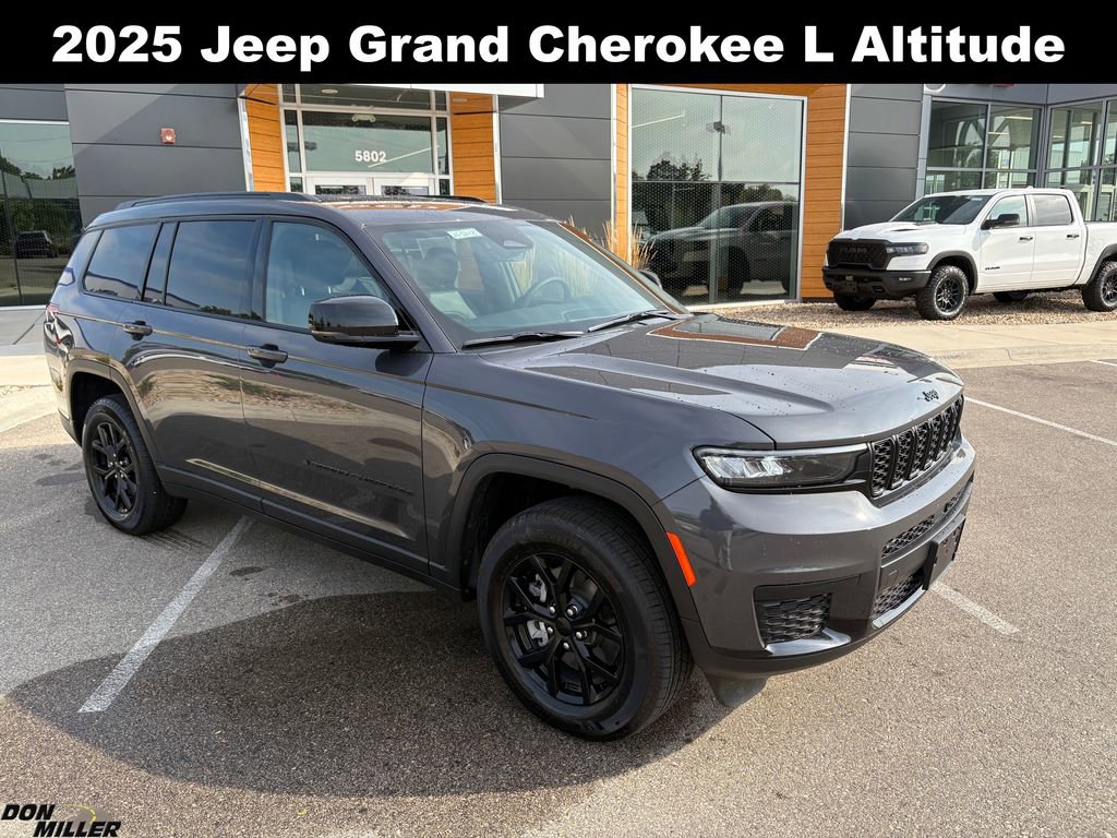 Certified 2025 Jeep Grand Cherokee L Laredo image 1