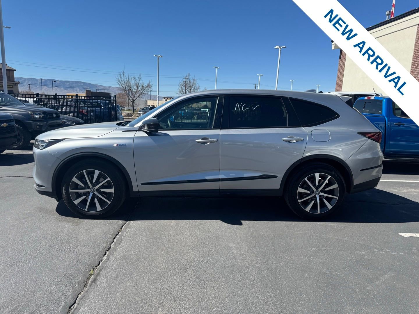 Used 2023 Acura MDX A-Spec image 4