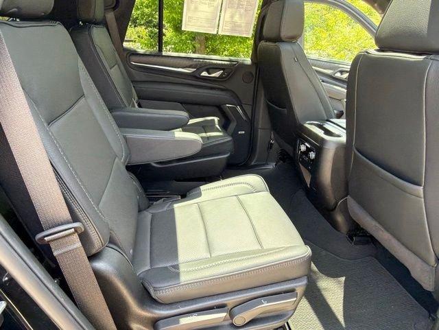 Used 2024 GMC Yukon Denali AWD/4WD image 24
