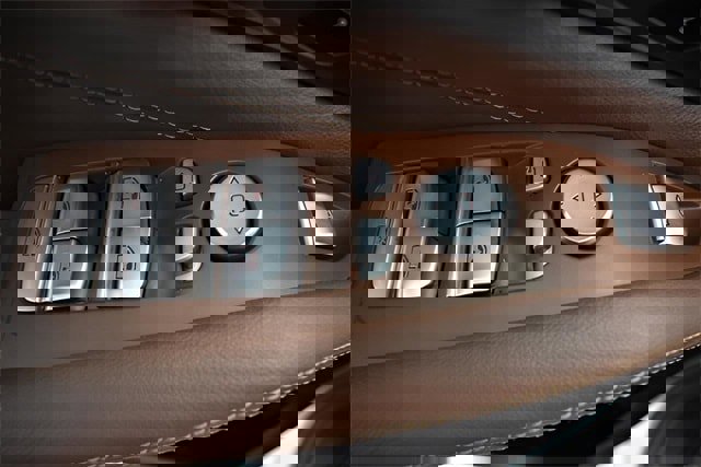 Used 2021 BMW X7 xDrive40i w/ Parking Assistance Package image 15