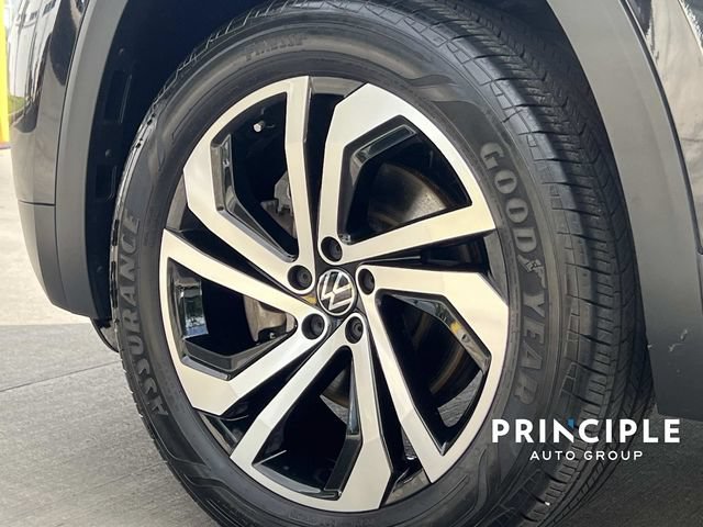 Certified 2023 Volkswagen Atlas Cross Sport SEL AWD/4WD image 7