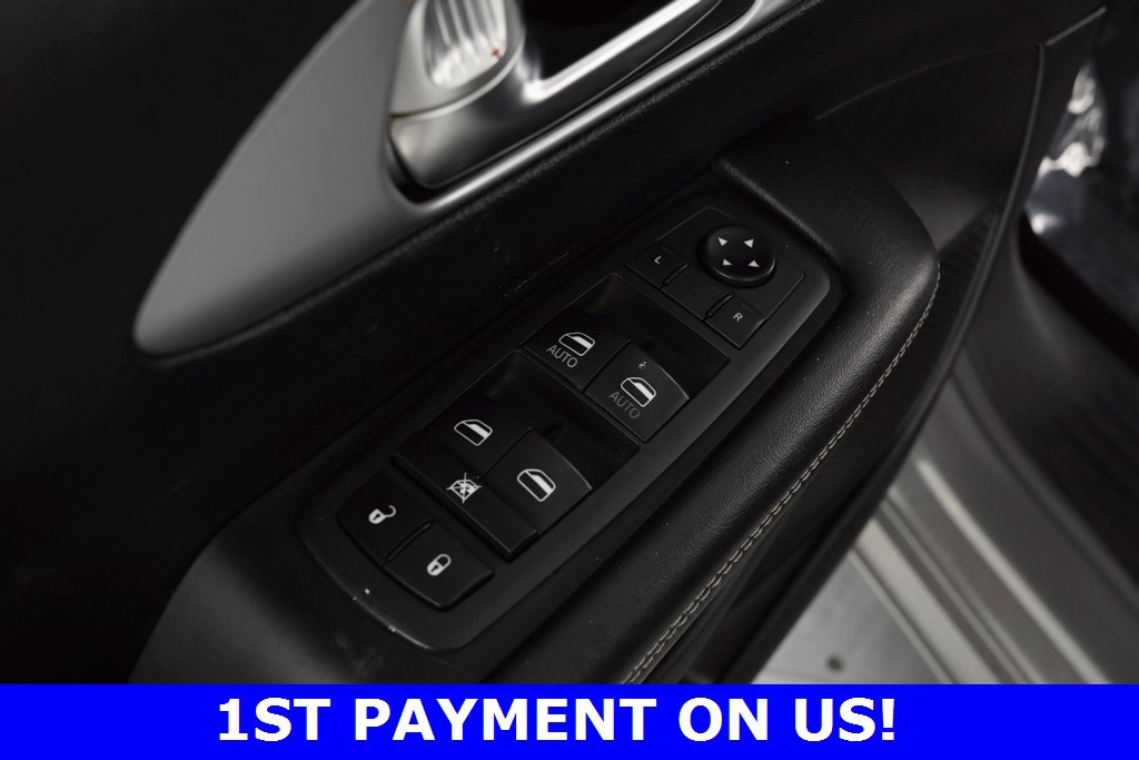 Used 2020 Chrysler Pacifica Touring w/ S Appearance Package image 21
