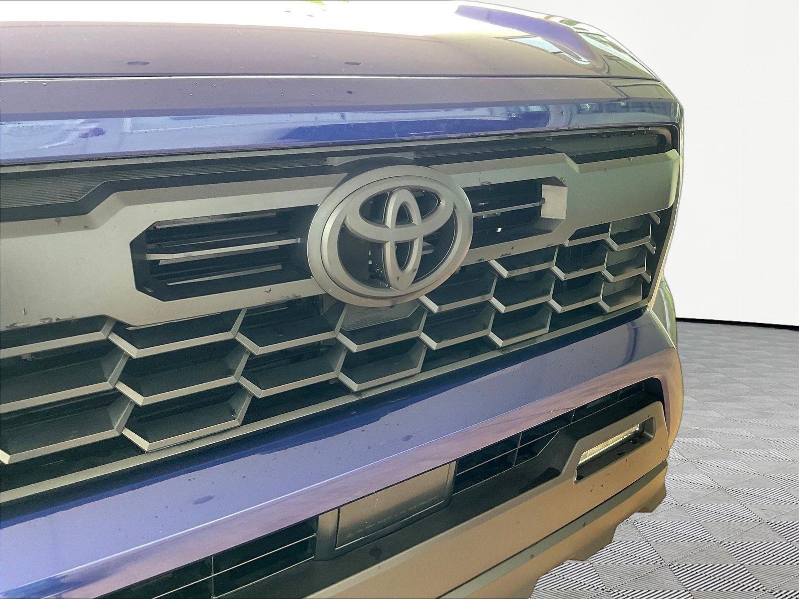 Used 2025 Toyota Tacoma TRD Off-Road AWD/4WD image 30