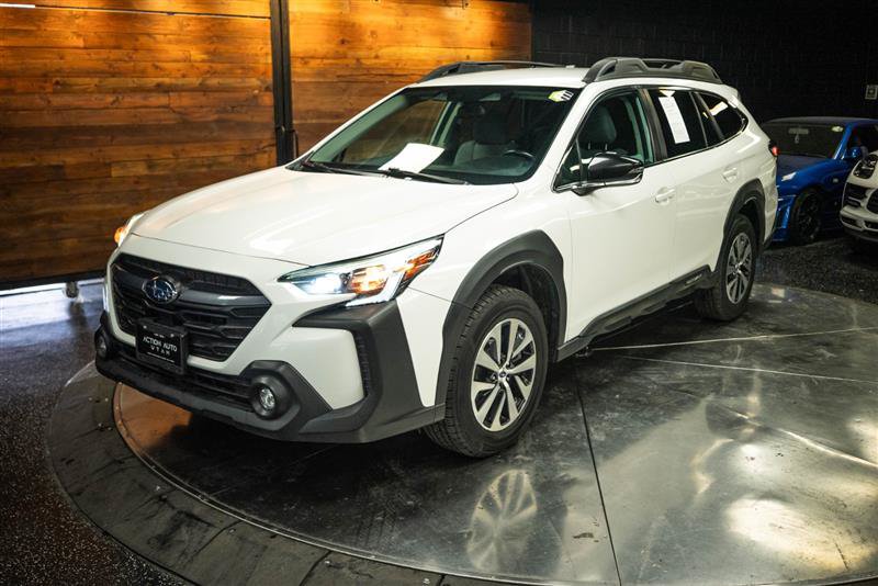 Used 2023 Subaru Outback Premium AWD/4WD image 2