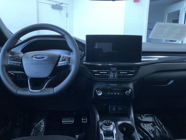 Used 2024 Ford Escape ST-Line w/ Tech Pack #1 AWD/4WD image 18