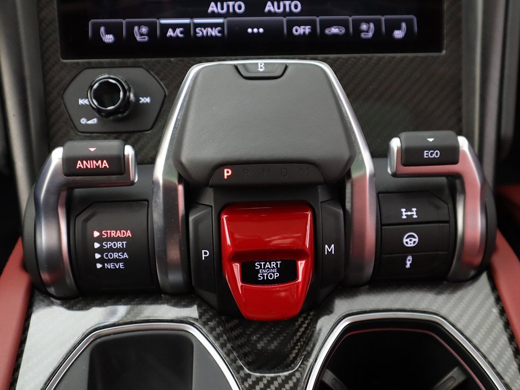 Used 2022 Lamborghini Urus image 55