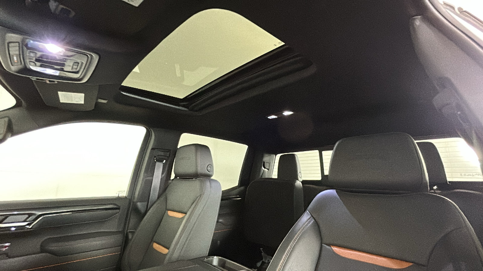 New 2026 GMC Sierra 1500 AT4 w/ AT4 Premium Package AWD/4WD image 15