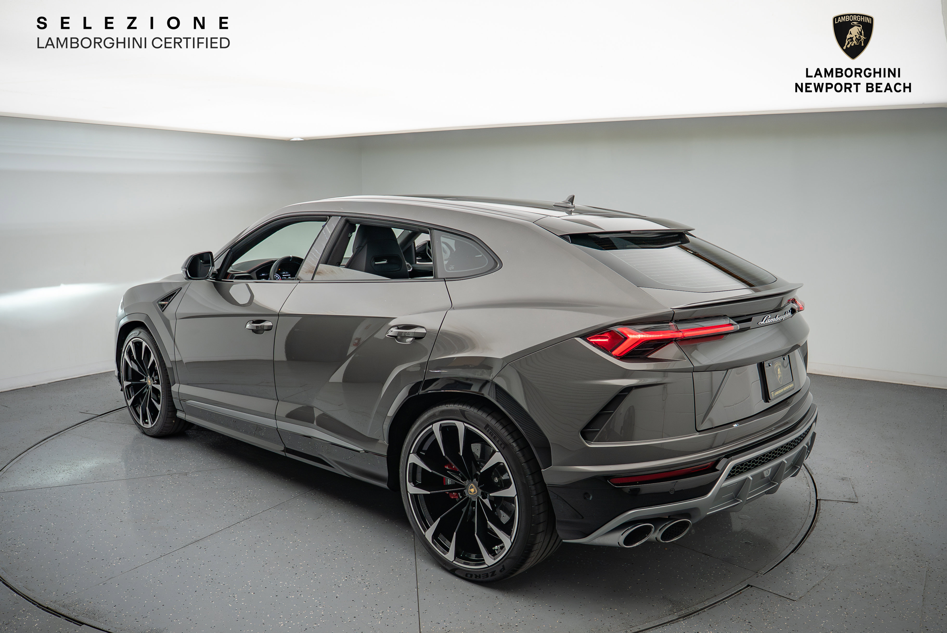 Used 2021 Lamborghini Urus image 13