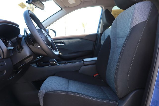 Used 2023 Nissan Rogue SV image 11