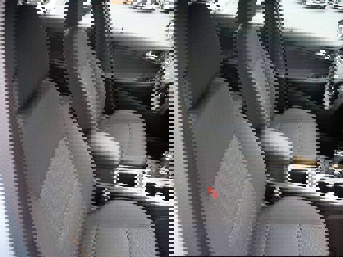 Used 2018 Chevrolet Cruze LS w/ LS Fleet Convenience Package image 29