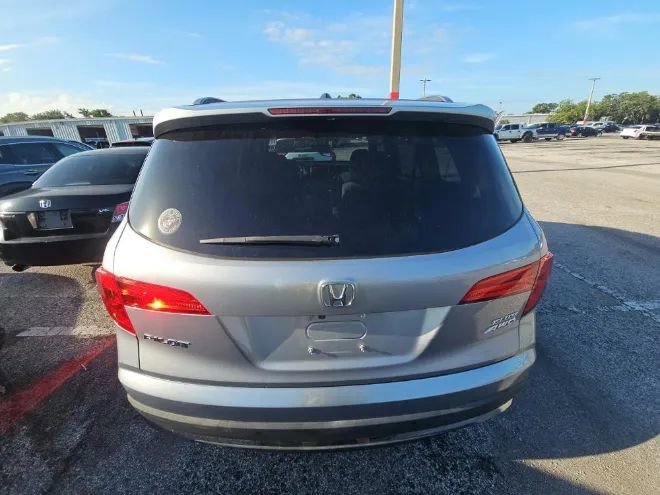 Used 2017 Honda Pilot Elite image 3