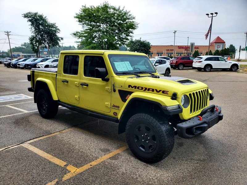 Used 2023 Jeep Gladiator Mojave w/ Cold Weather Group AWD/4WD image 3