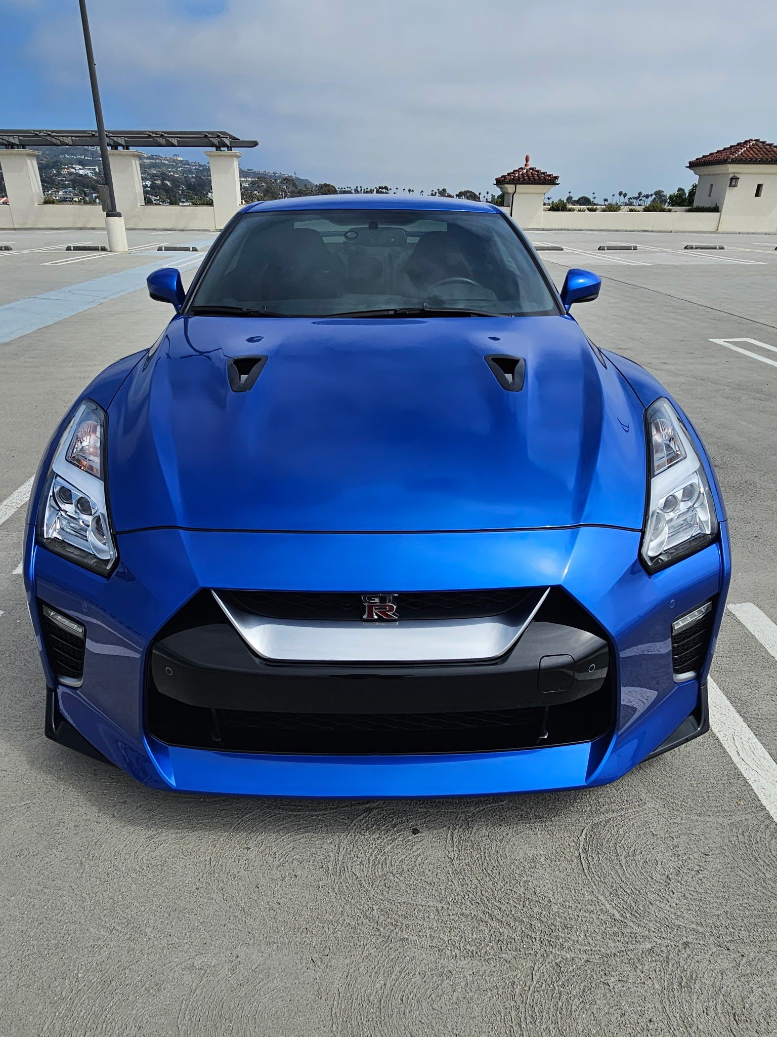 Used 2021 Nissan GT-R Premium AWD/4WD image 11