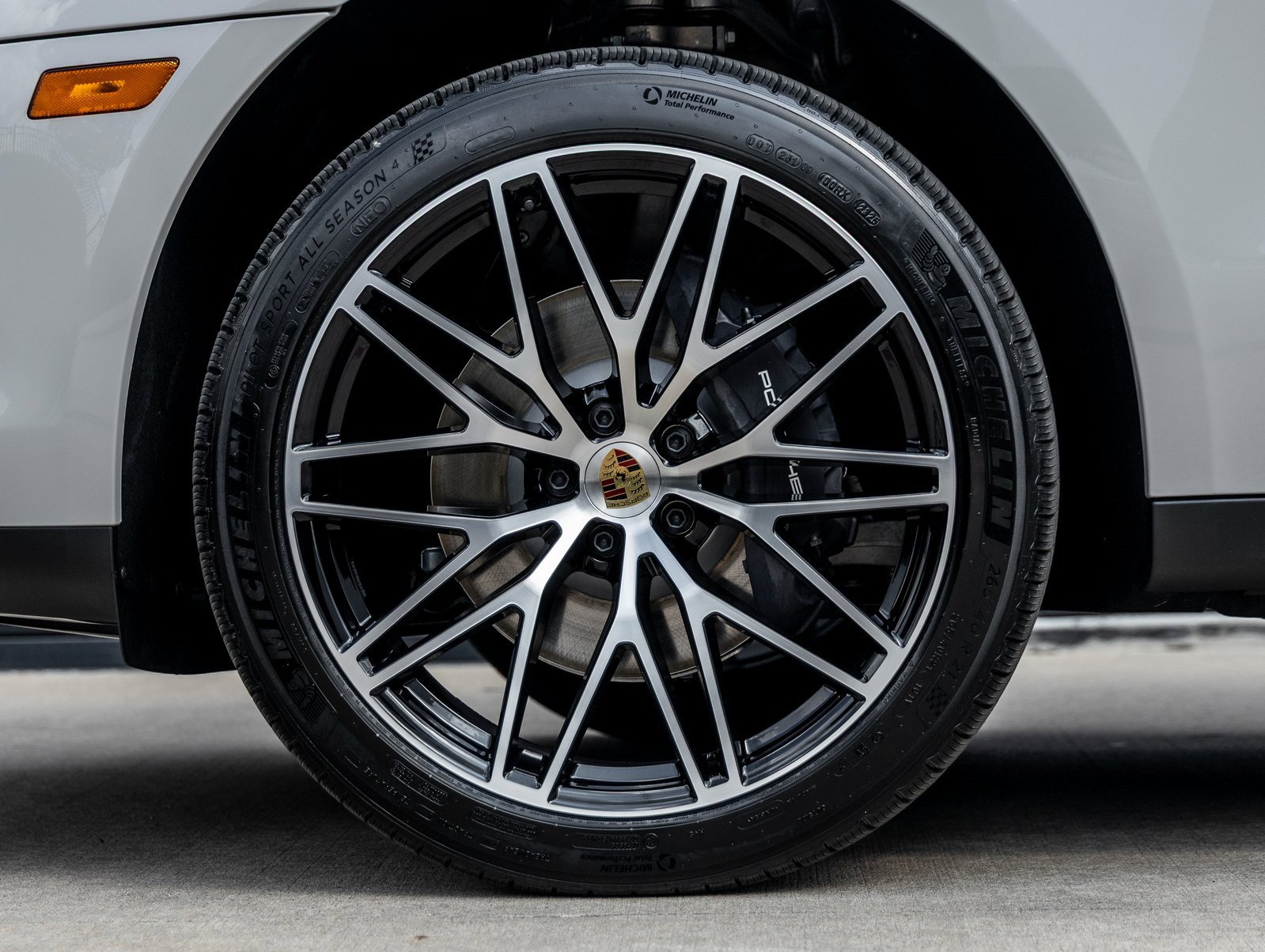 New 2026 Porsche Macan image 13