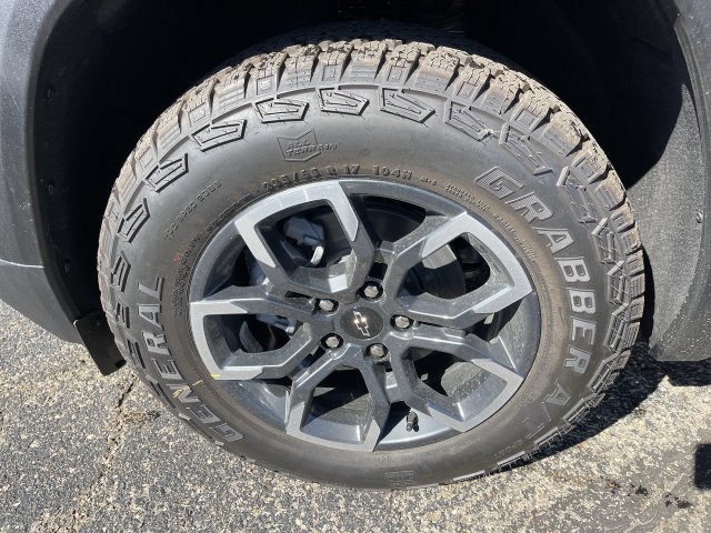 New 2027 Chevrolet Equinox ACTIV w/ Safety and Technology Package AWD/4WD image 10