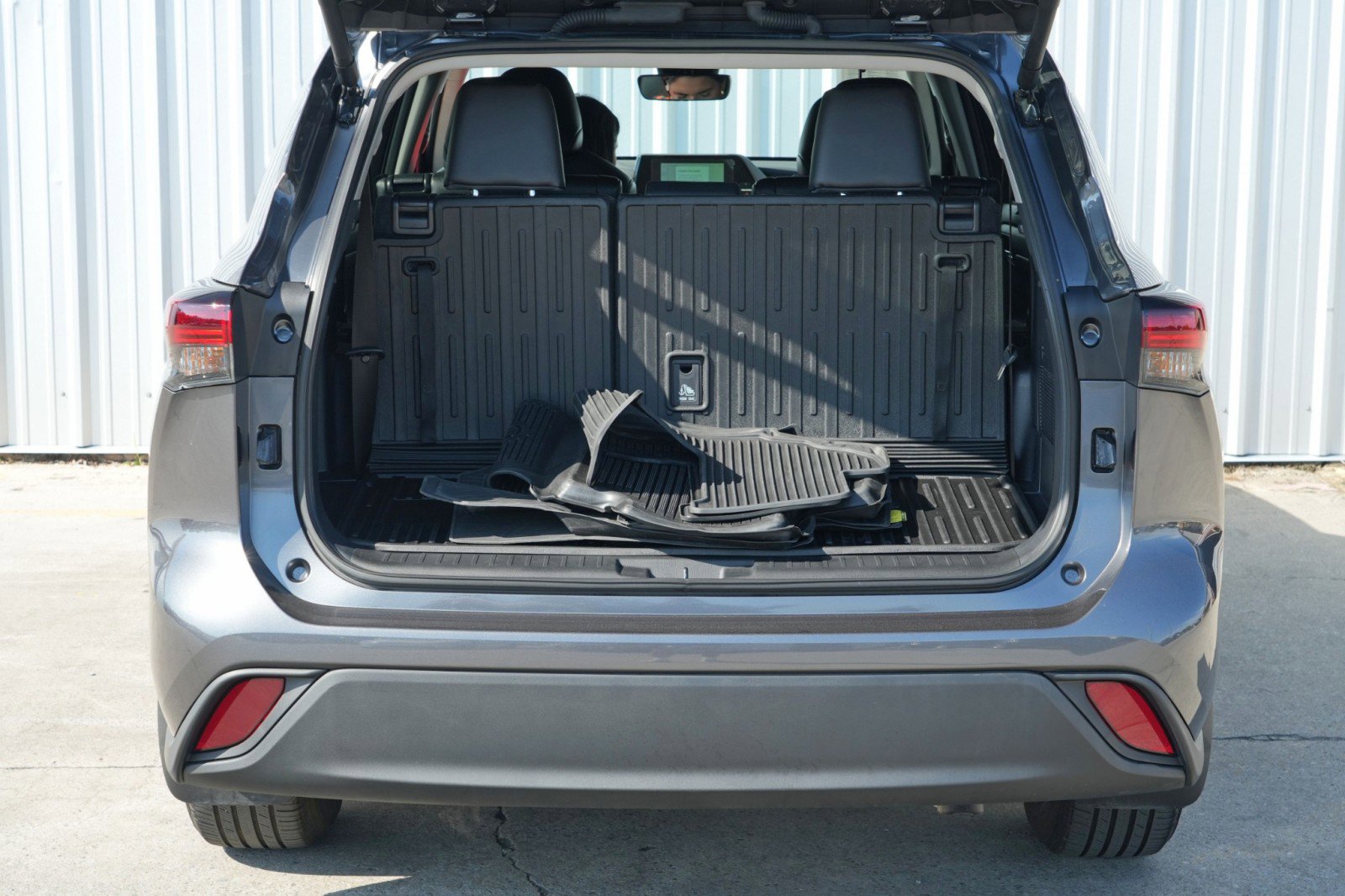 Used 2024 Toyota Highlander XLE image 8