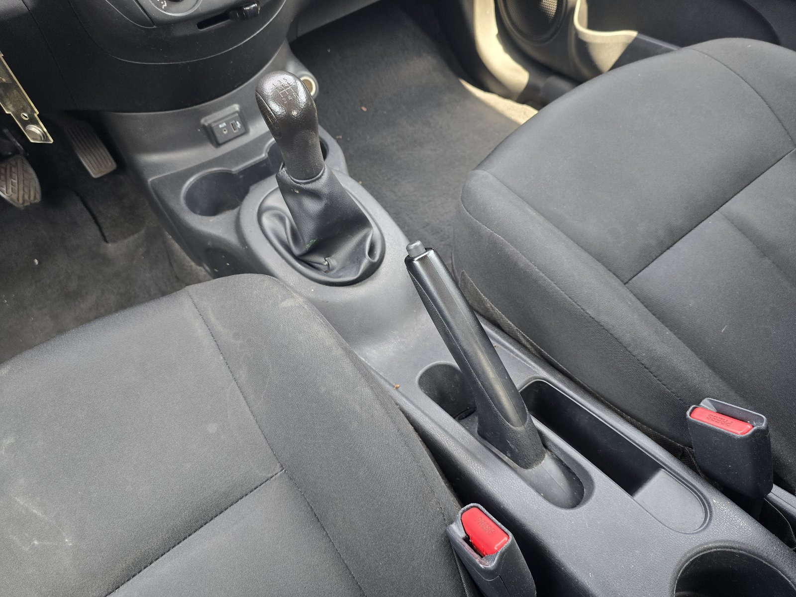 Used 2018 Nissan Versa S FWD image 17