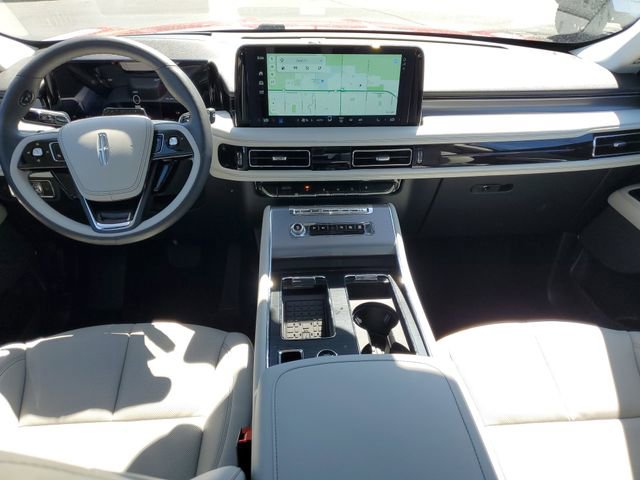 New 2025 Lincoln Aviator AWD w/ Jet Appearance Package image 28