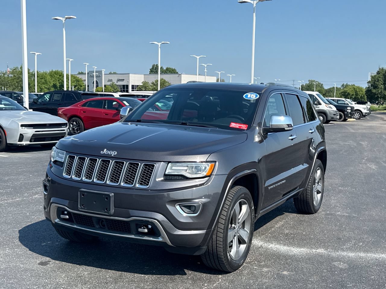 Used 2015 Jeep Grand Cherokee Overland w/ Advanced Technology Group AWD/4WD image 7