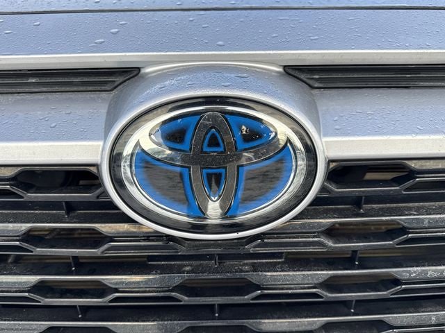 Used 2022 Toyota RAV4 SE image 31