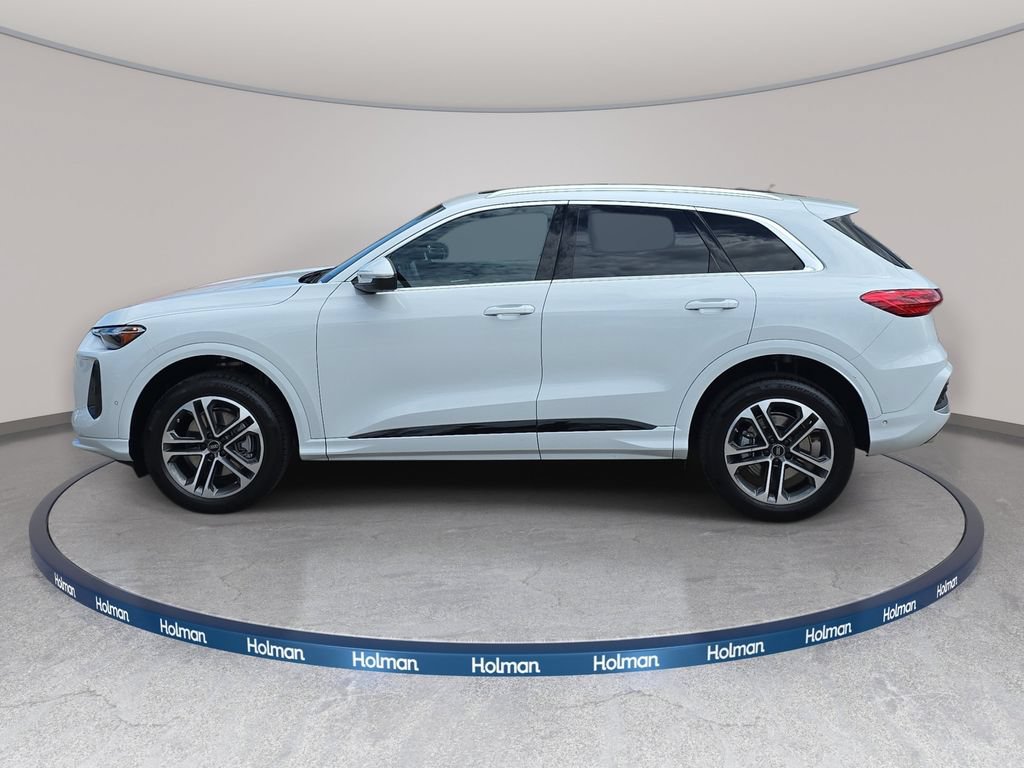 Certified 2025 Audi Q5 Premium w/ Convenience Package AWD/4WD image 9