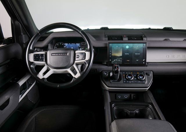 Used 2023 Land Rover Defender 90 S image 12