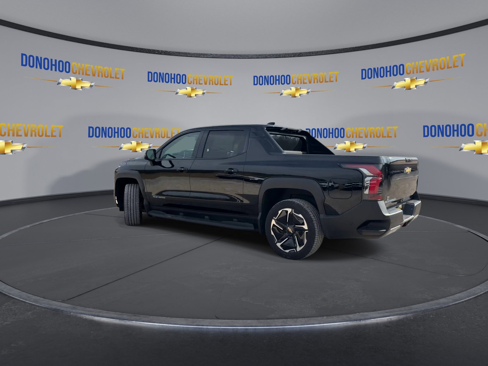 New 2026 Chevrolet Silverado EV LT w/ Premium Package image 9