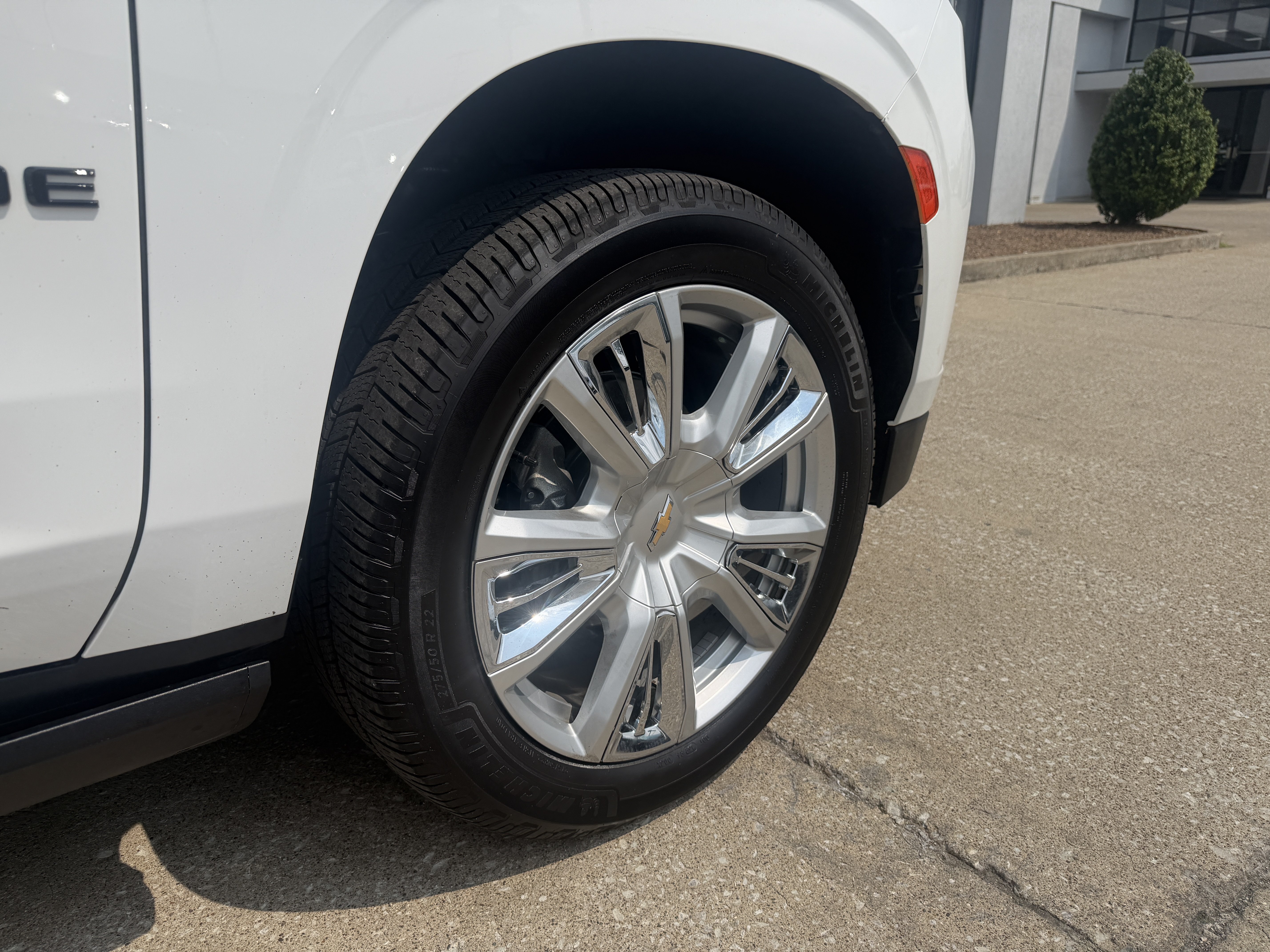 Used 2021 Chevrolet Tahoe High Country w/ Premium Package AWD/4WD image 22