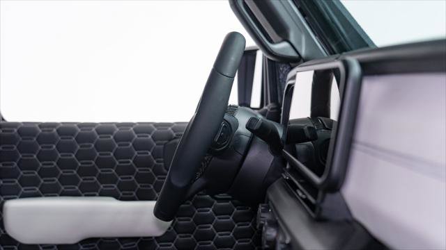 Used 2025 Jeep Gladiator Sport image 39