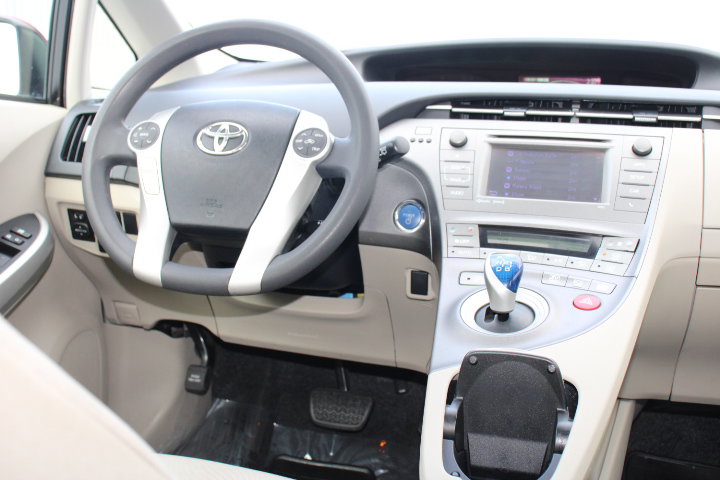 Used 2015 Toyota Prius Three image 21
